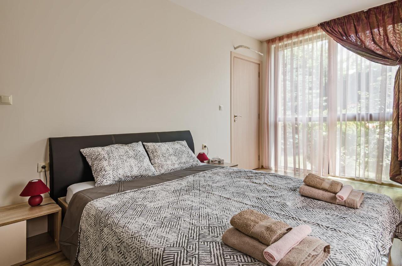Garden Palace Apartment Varna ภายนอก รูปภาพ