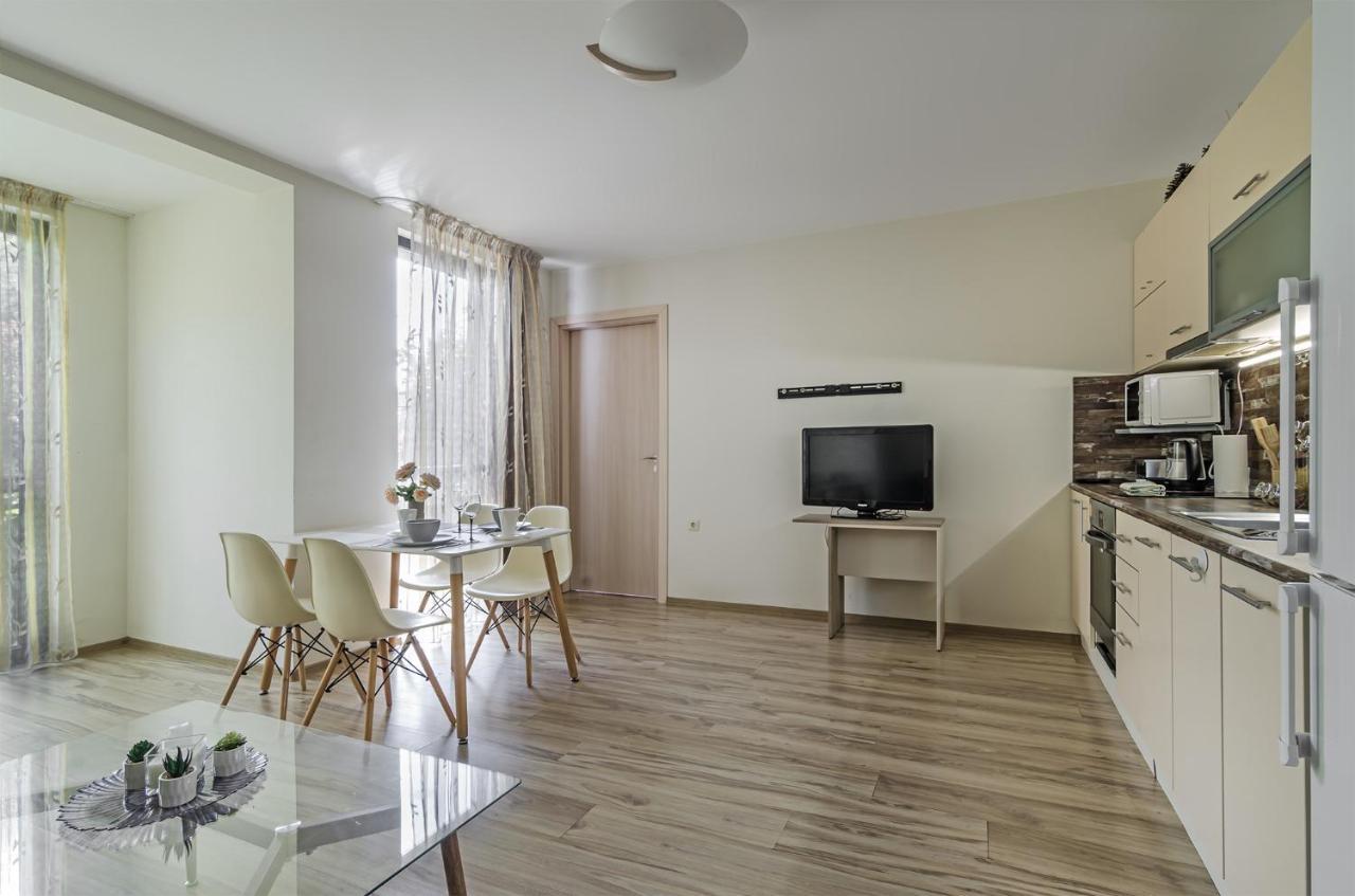 Garden Palace Apartment Varna ภายนอก รูปภาพ