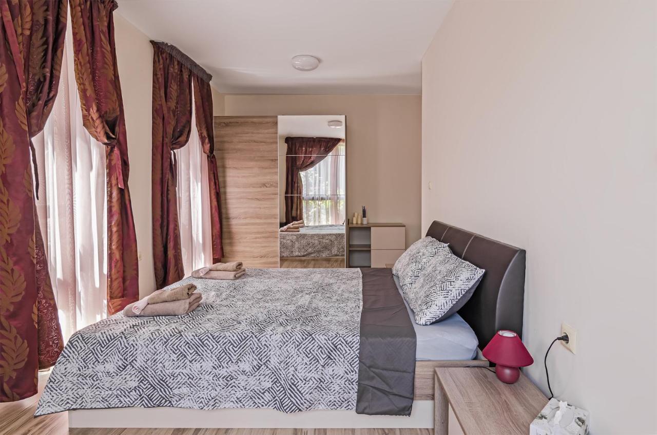 Garden Palace Apartment Varna ภายนอก รูปภาพ